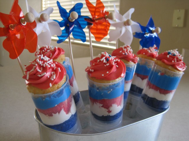 july 4th or memorial day easy cupcake idea