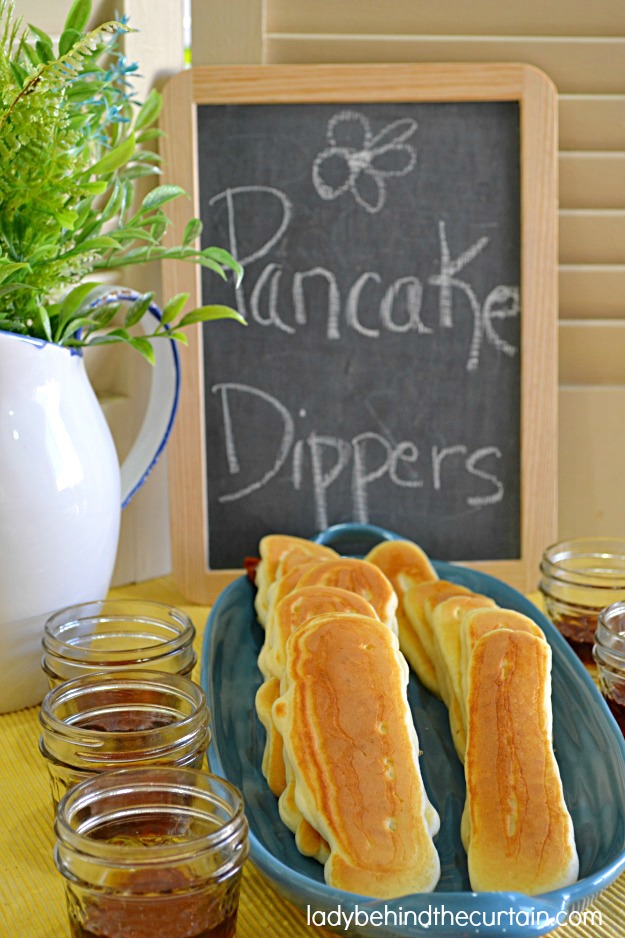 Buffet Pancake Dippers - Lady Behind The Curtain || Christmas Breakfast: 10 Pancakes Kids Will Love! || Letters from Santa Holiday Blog