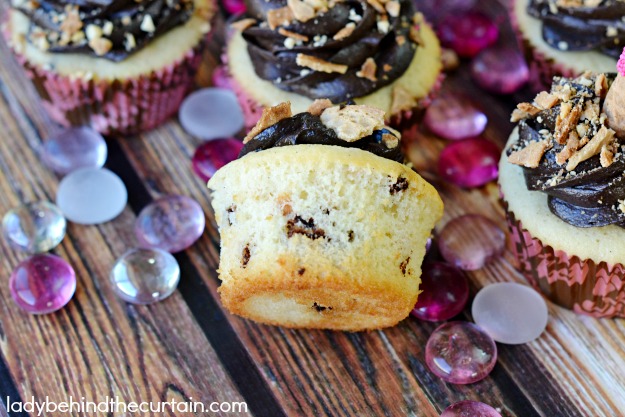 Drumstick Cupcakes - Lady Behind The Curtain