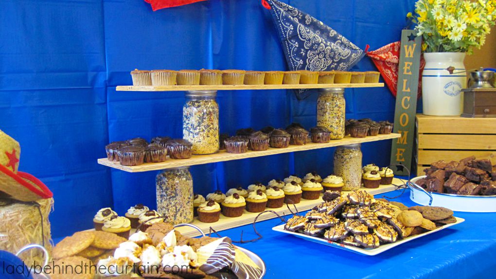 rustic wood cupcake stand - sugar bee crafts