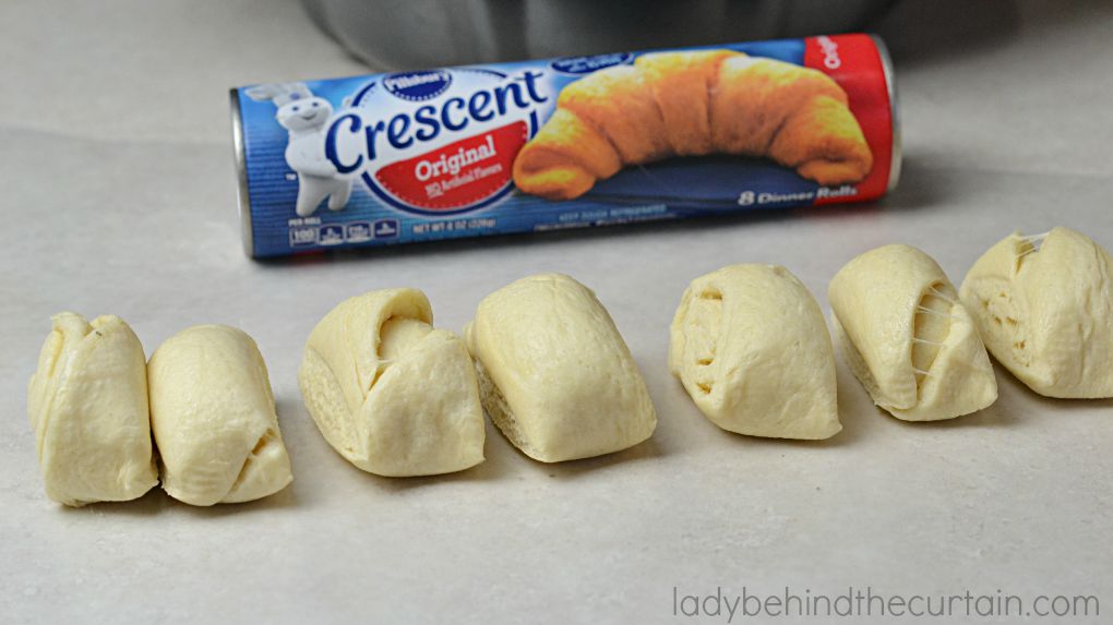Crescent Caramel Pull Apart | Treat your family to an easy to make gooey breakfast made with store bought crescent rolls!