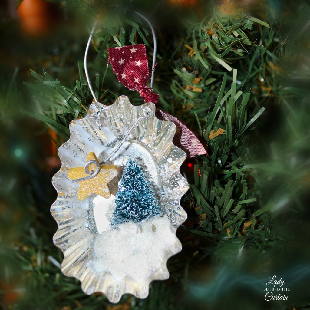 How to Make Christmas Tree Ornaments from Old Tart Tins