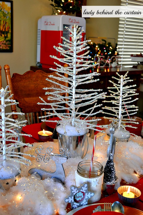 A Country Winter Wonderland Chirstmas Table - Lady Behind the Curtain