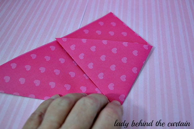 Lady Behind The Curtain - DIY Valentine Pockets 