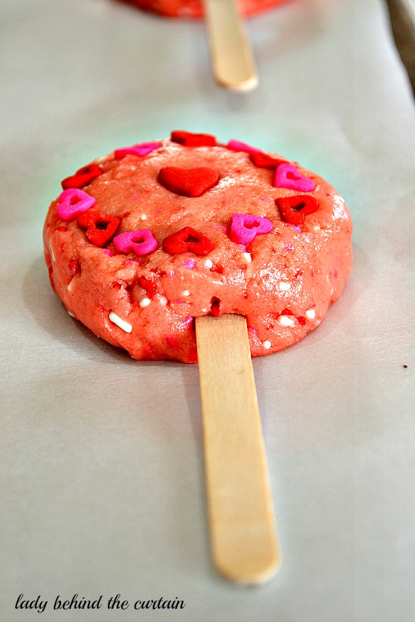 Strawberry Lollipop Cookies 