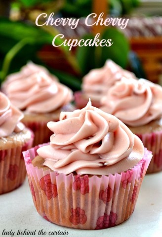 Fluffy Cherry Cream Cheese Frosting