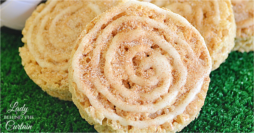 Cinnamon Roll Rice Krispies Treats