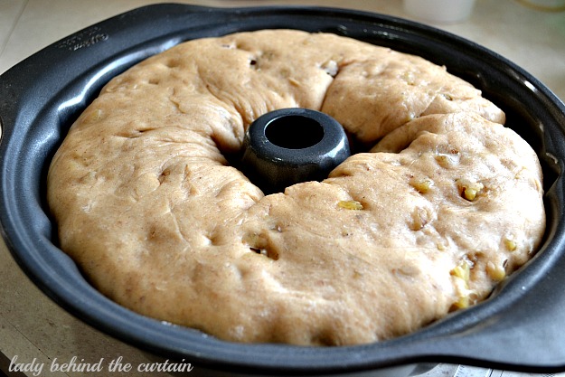 Apple Butter Cinnamon Roll Cake - Lady Behind The Curtain