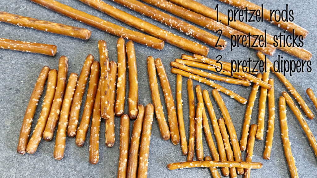 Mini Holiday Pretzel Dippers