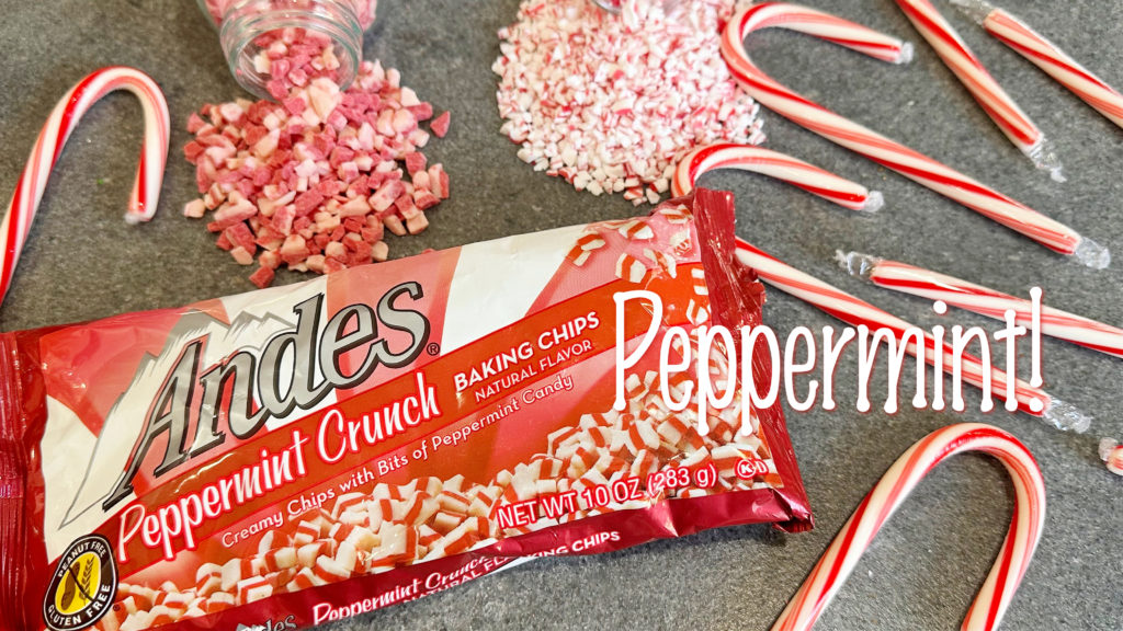 Mini Holiday Pretzel Dippers