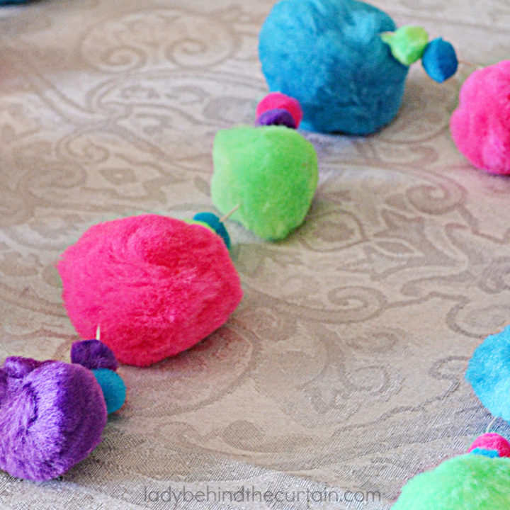 How to make Pom Pom Garland