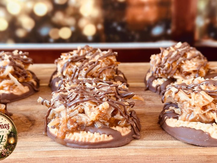 Easy Copycat Samoas Cookies with Keebler Fudge Stripes