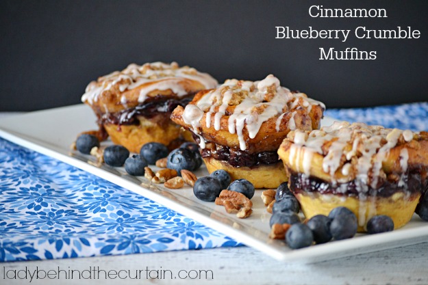 Cinnamon Blueberry Crumble Muffins - Lady Behind The Curtain