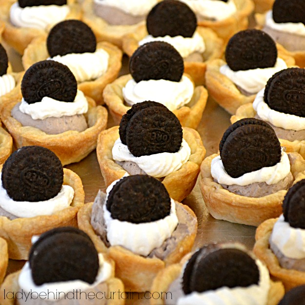 Cookies and Cream Mousse Mini Pies - Lady Behind The Curtain 