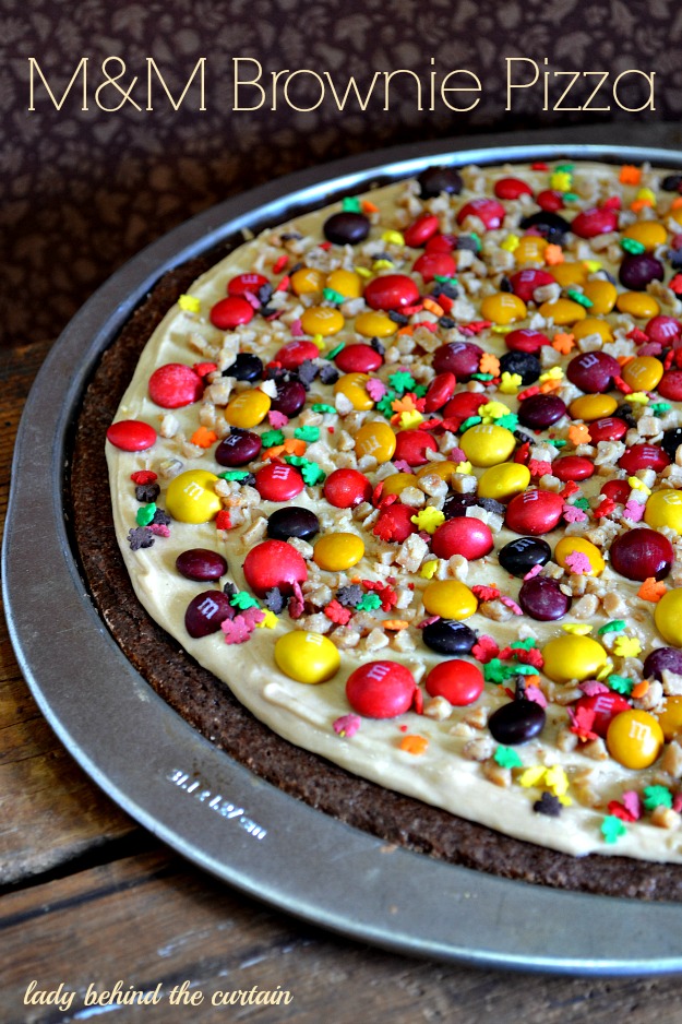 M&M Brownie Pizza - Lady Behind The Curtain