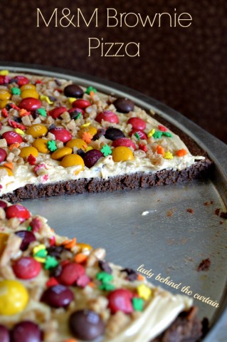 M&M Brownie Pizza - Lady Behind The Curtain