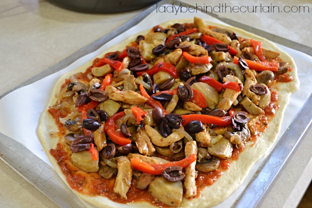 Marinated Chicken Pizza - Lady Behind The Curtain