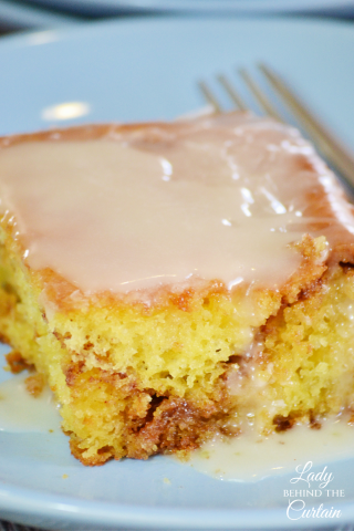 Honey Bun Cake