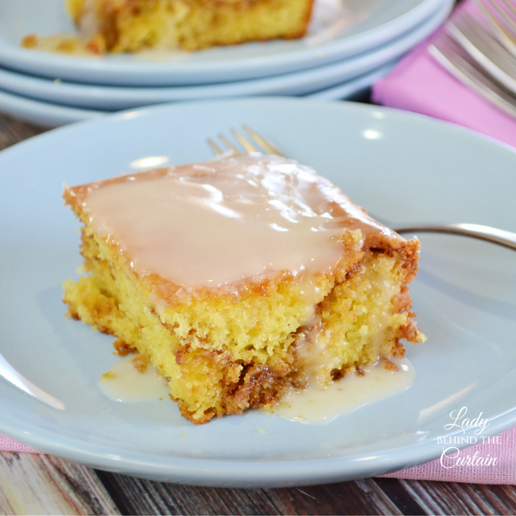 Honey Bun Cake