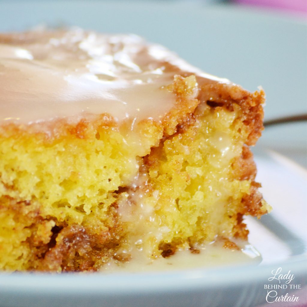 Honey Bun Cake