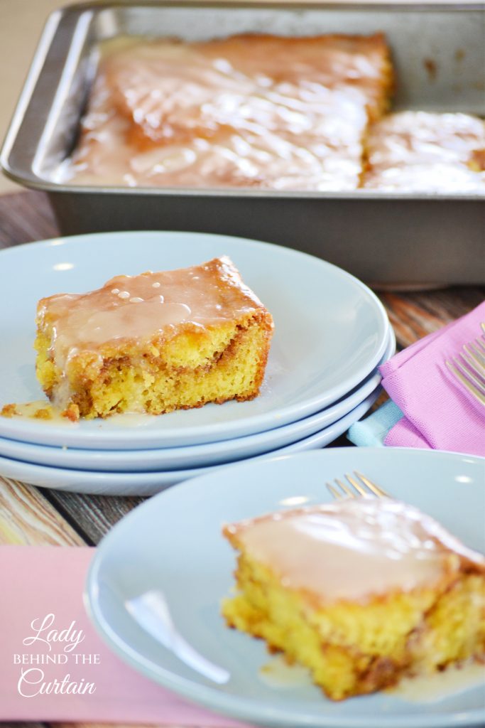 Honey Bun Cake
