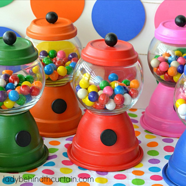 DIY Gumball Machine Party Favors - Lady Behind The Curtain