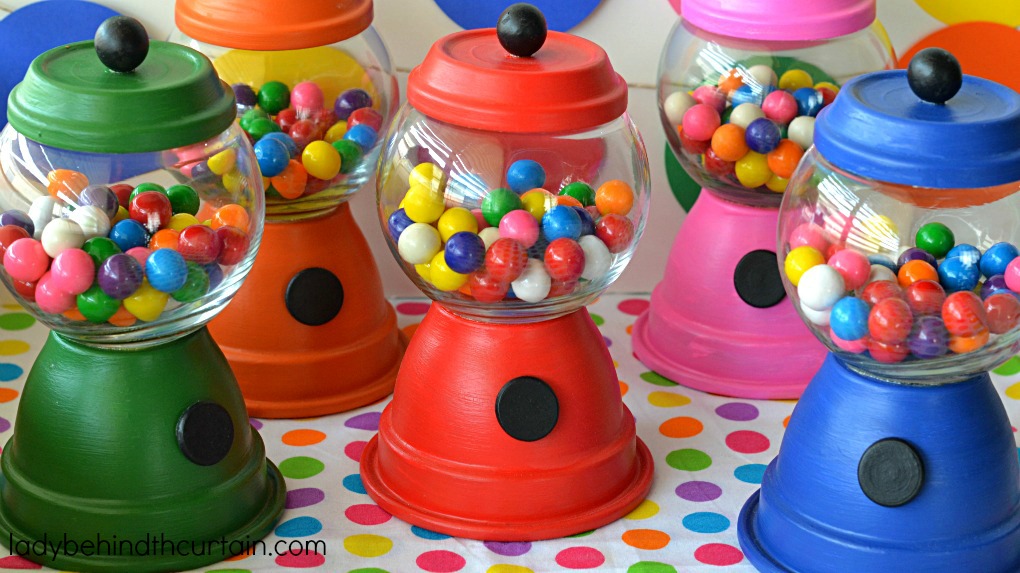 DIY Gumball Machine Party Favors - Lady Behind The Curtain