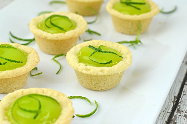 Made with store bought sugar cookies and filled with a delicious lime curd. Perfect for your next barbecue!