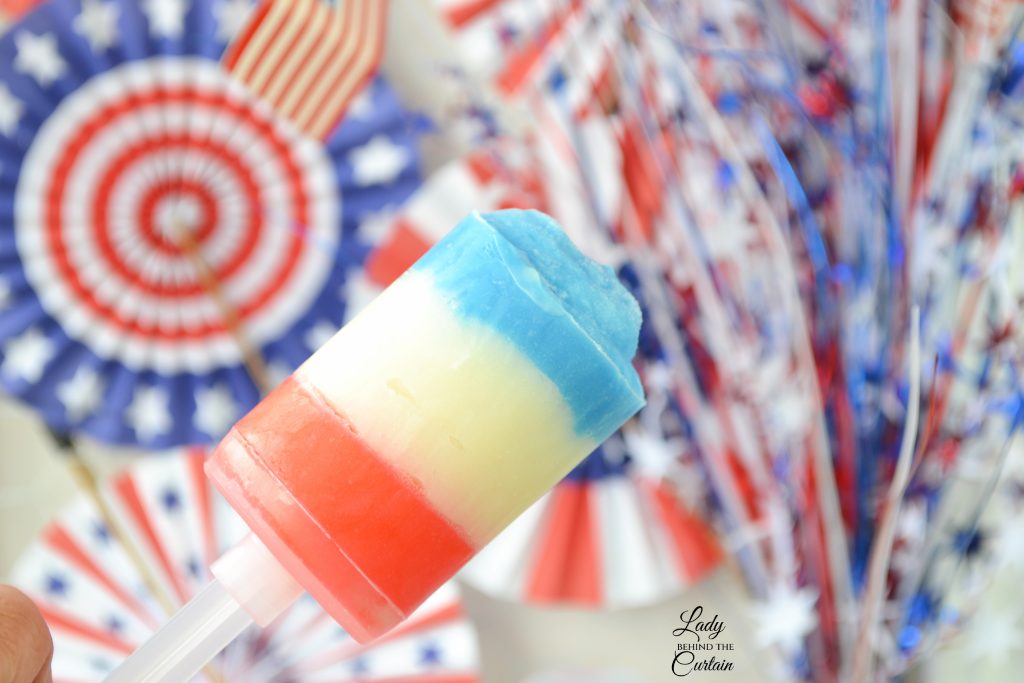 Patriotic White Chocolate Pudding Pops