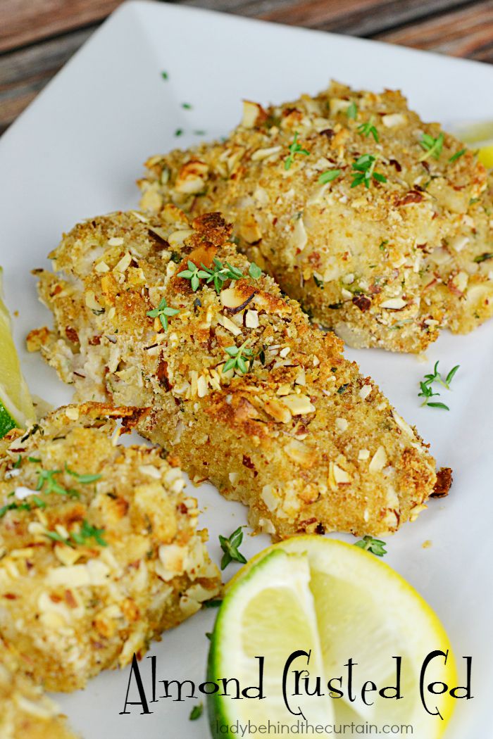 Almond Crusted Cod | A moist and tender fish full of flavor with beer, almonds, bread crumbs and fresh thyme.