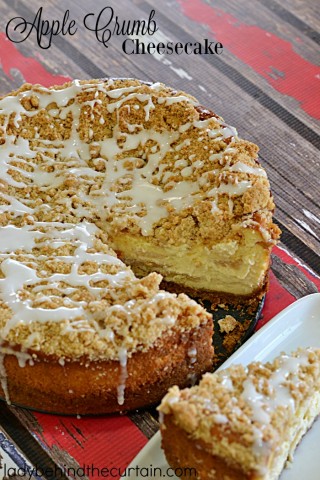 Apple Crumb Cheesecake | If you like apple pie then you are going to love this apple pie cheesecake combo with a crunch cinnamon crumb topping.