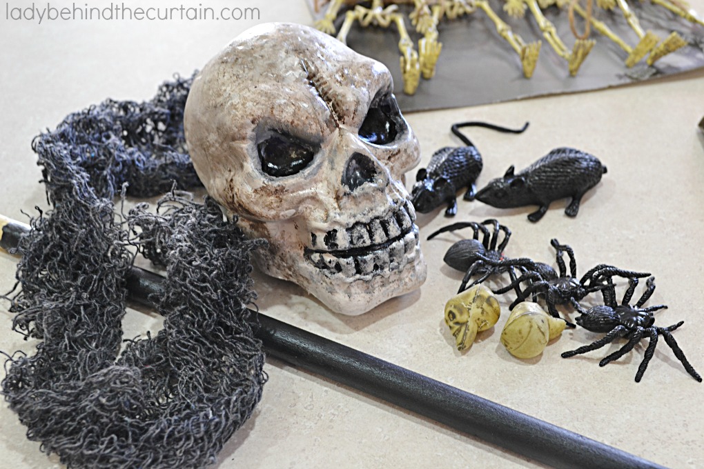 How to Make Halloween Skeleton Head Rattles PLUS Video | Make your own spooky rattles that can be added to a costume or given away as party favors. 