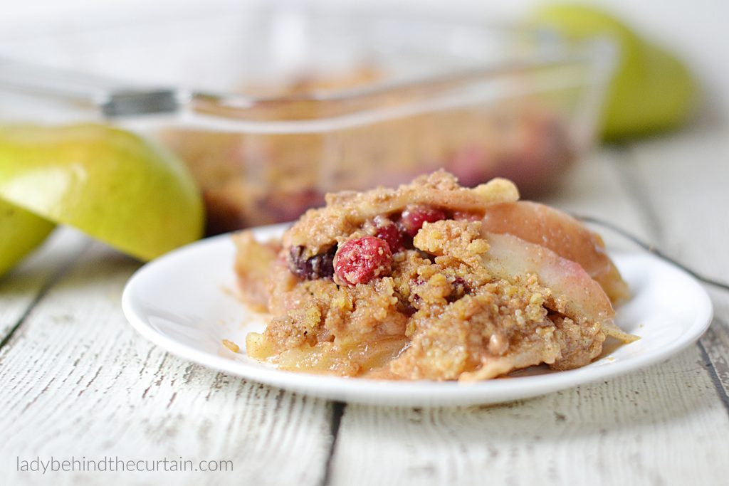 Cinnamon Cranberry Pear Crisp