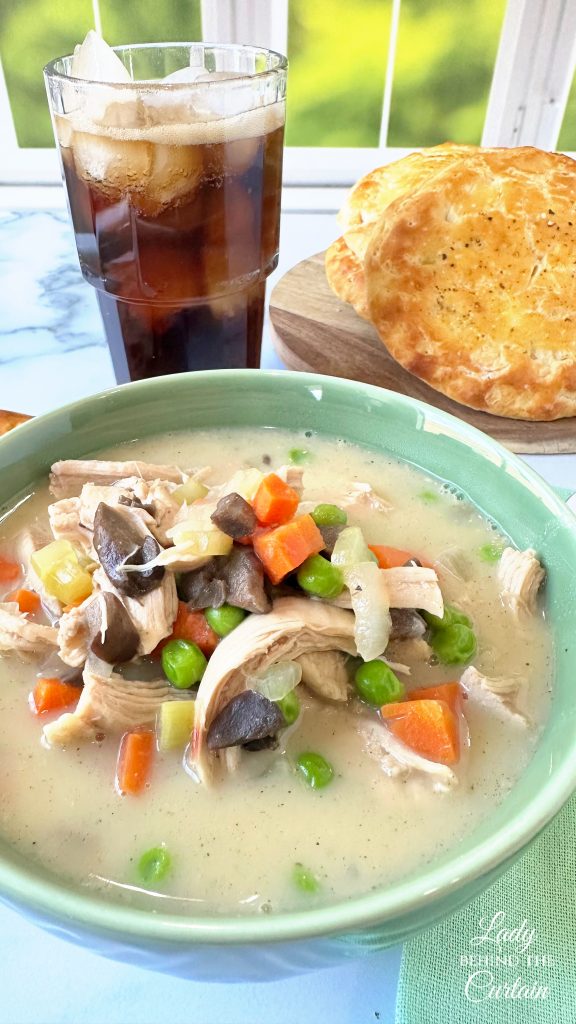 Chicken Pot Pie Soup