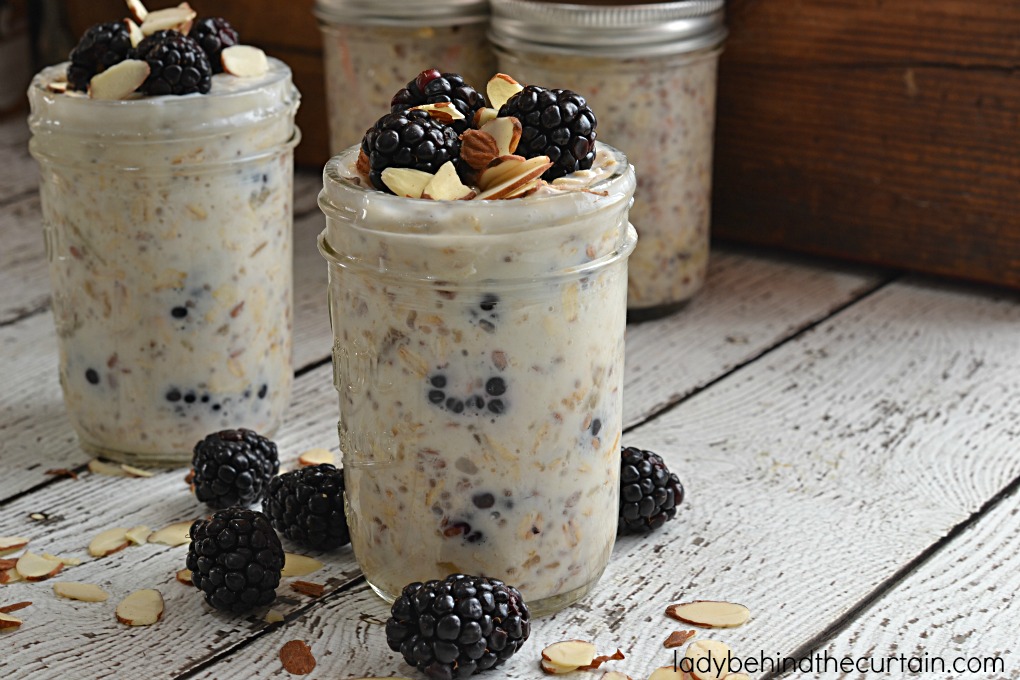 Overnight Blackberry Ginger Oatmeal