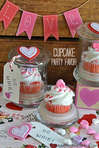 Valentine's Day Cupcake Party Favor