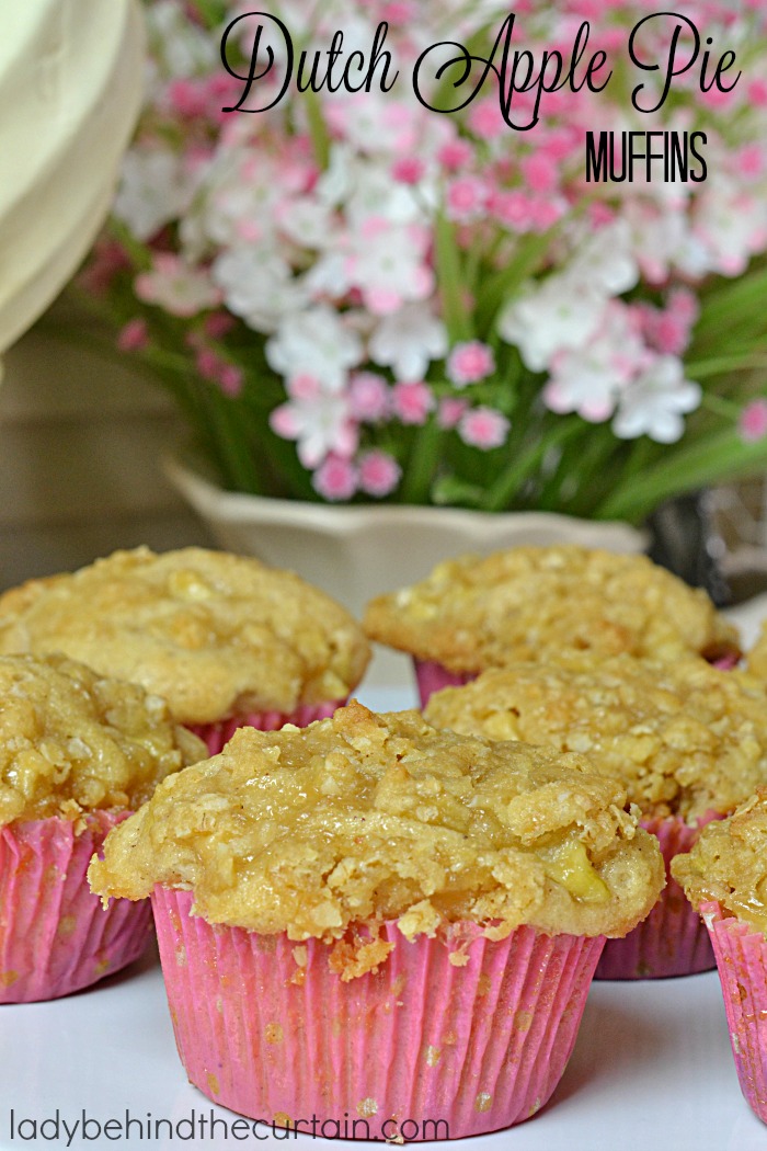 Dutch Apple Pie Muffins