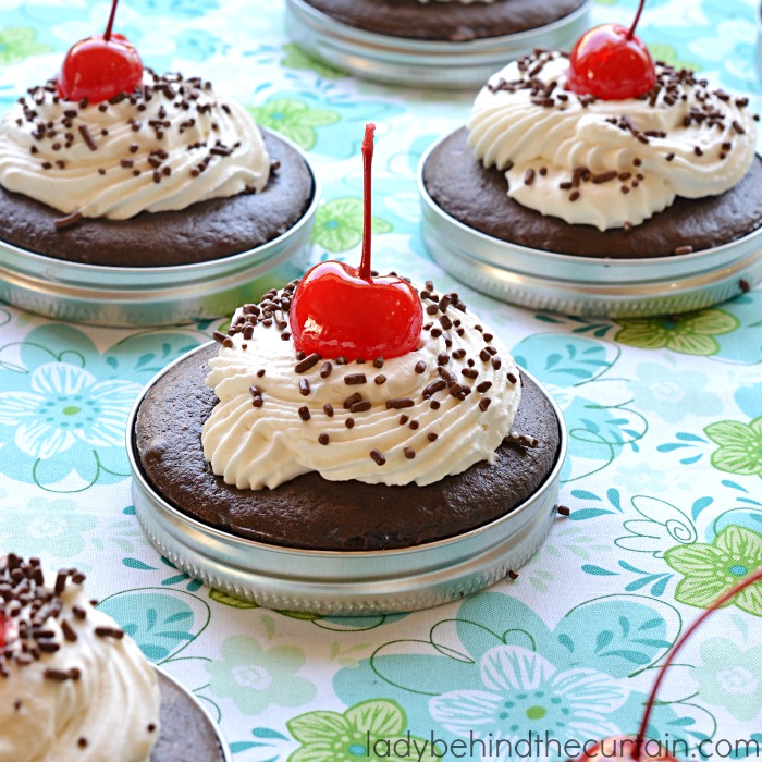 Mason Jar Lid Black Forest Cakes | These super fun little cakes made in a wide mouth mason jar lid scream PARTY! 