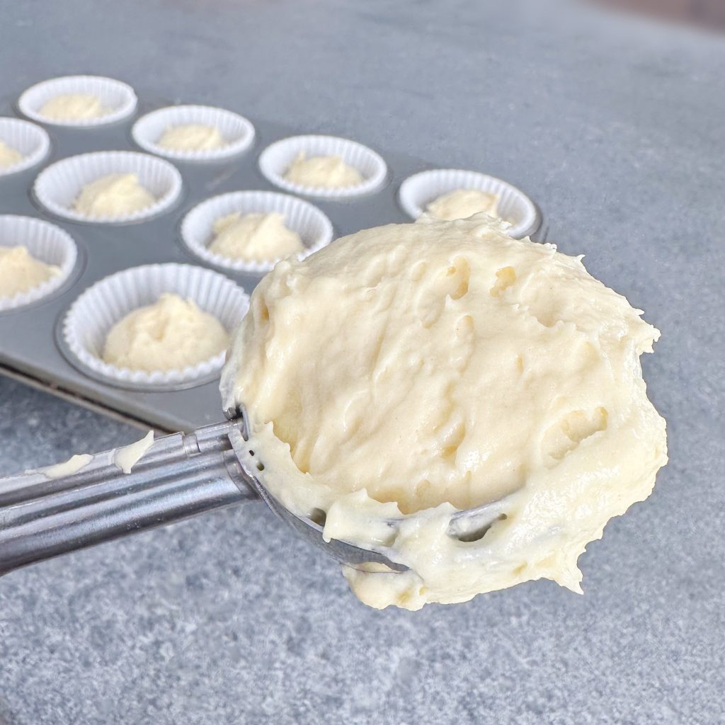 Eclair Cupcakes