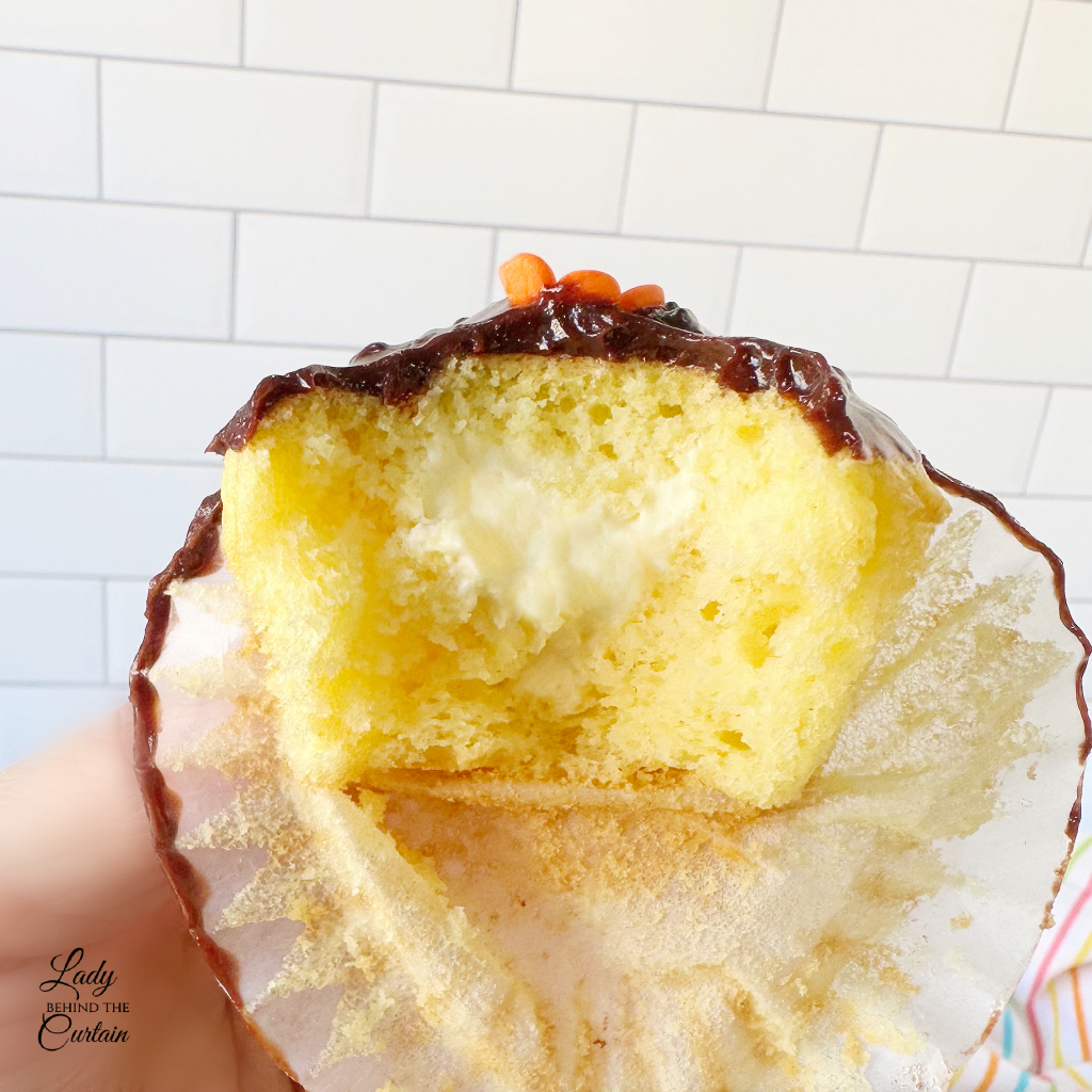 Eclair Cupcakes