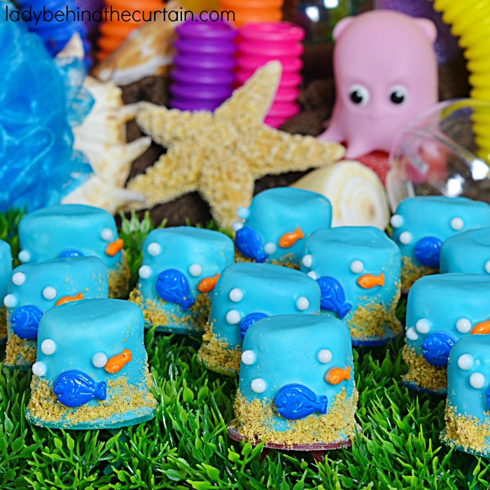 Finding Dory Marshmallow Ring Pops | Recycle your ring pops into marshmallow pops for your kids birthday party!