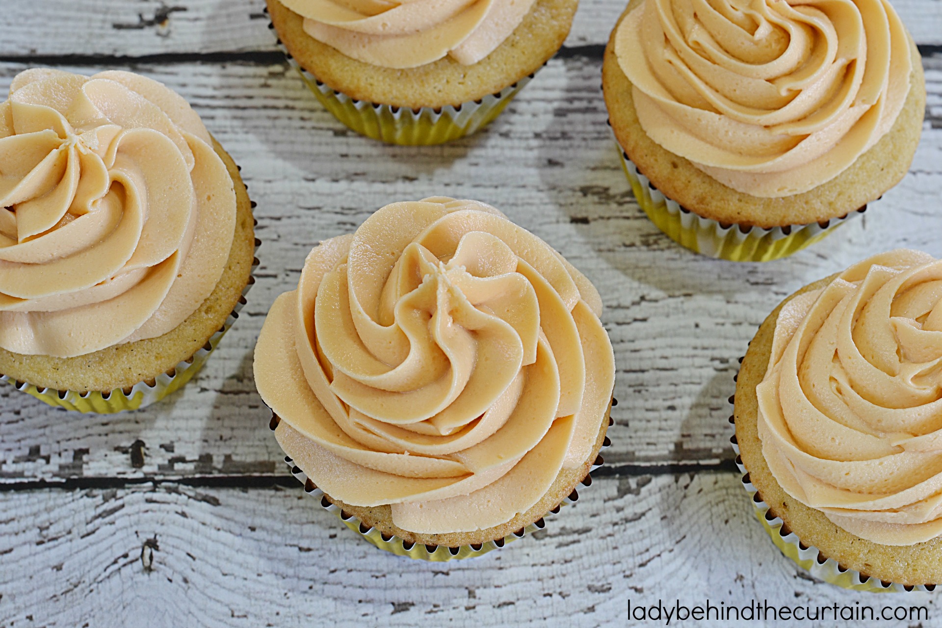 Butterscotch Frosting | Add a pop of flavor to your pumpkin bread, carrot cake cupcakes or even on BUTTERBEER Cupcakes! With this creamy delicious Butterscotch Frosting!