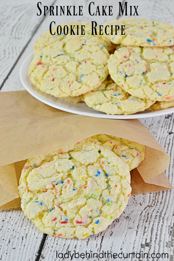 Sprinkles Cake Mix Cookie Recipe |These chewy easy to make Sprinkles Cake Mix Cookies are perfect for your kids lunch box!