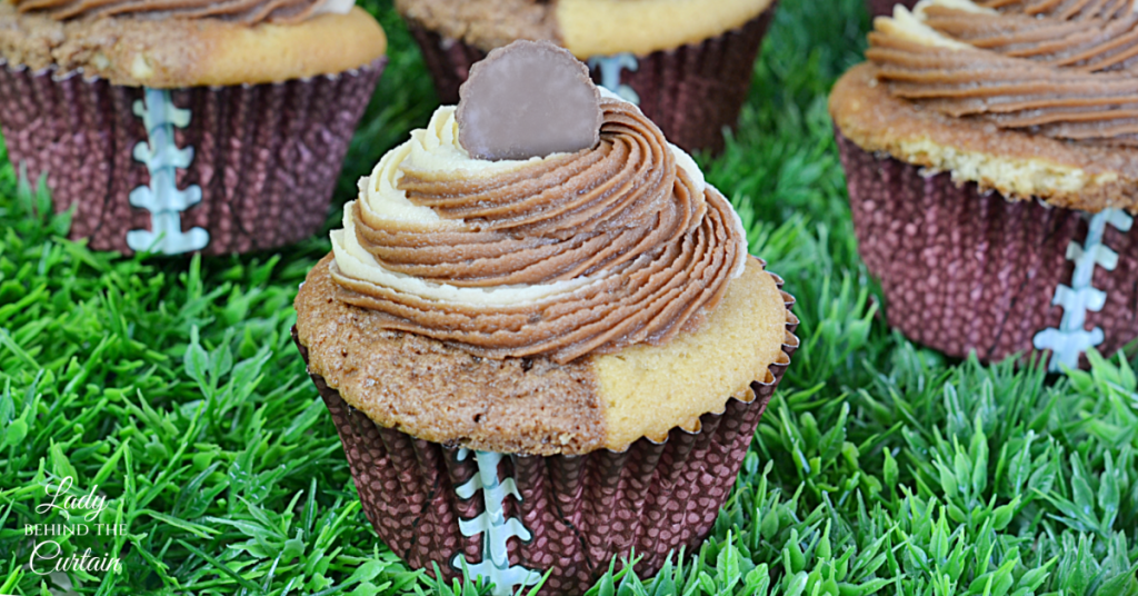 Peanut Butter Chocolate Twist Cupcakes