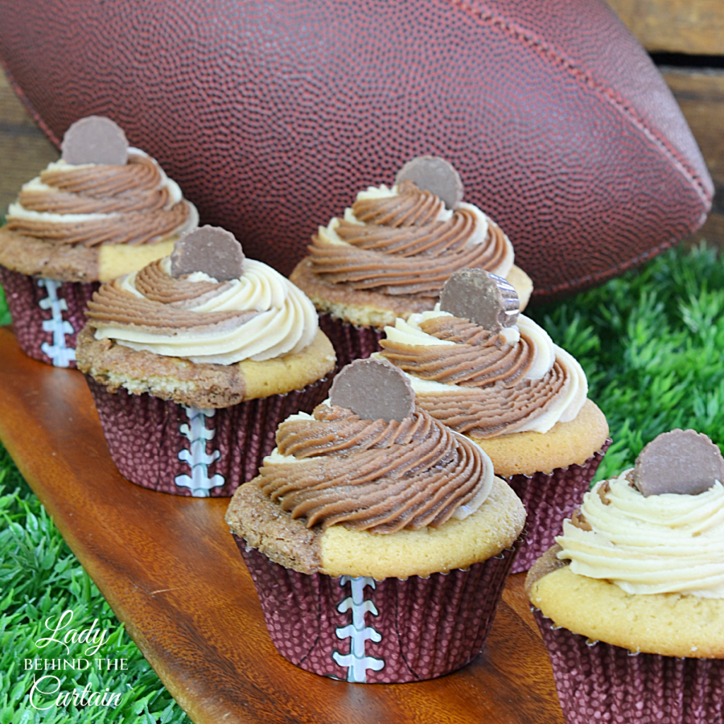Peanut Butter Chocolate Twist Cupcakes
