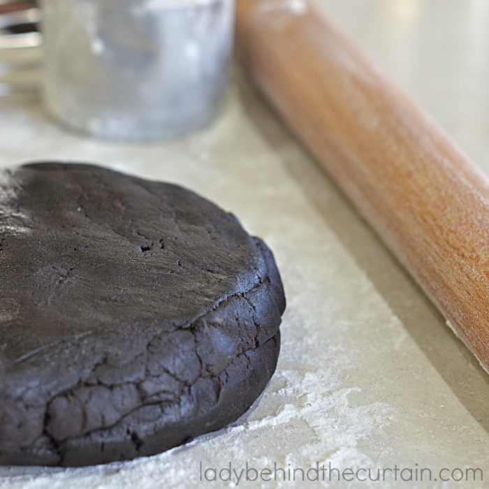 Chocolate Pie Dough |When it comes to pie dough think outside the box.