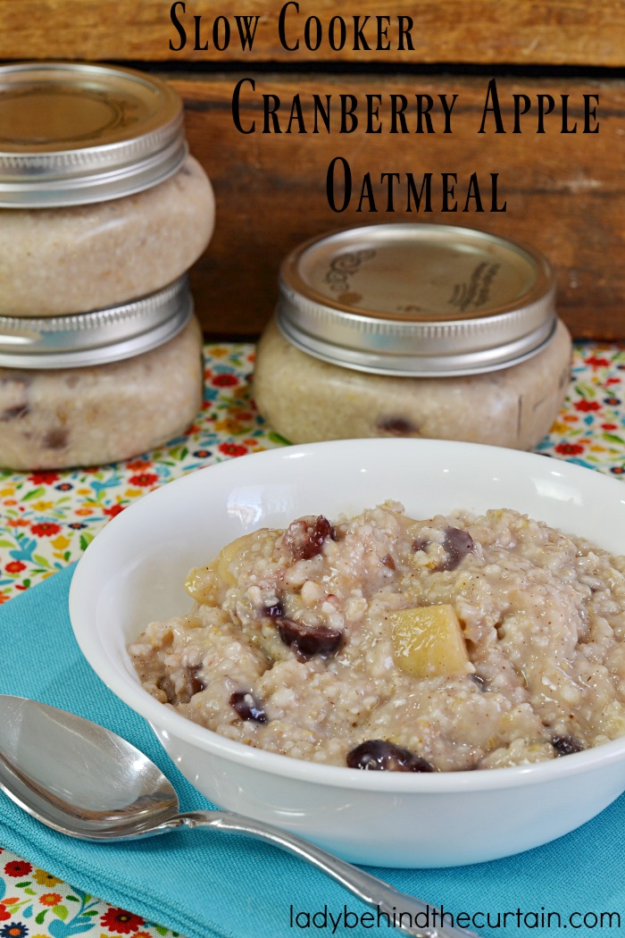 Slow Cooker Cranberry Apple Oatmeal | This creamy good for you breakfast will add fuel to your body and is great for a grab and go breakfast.