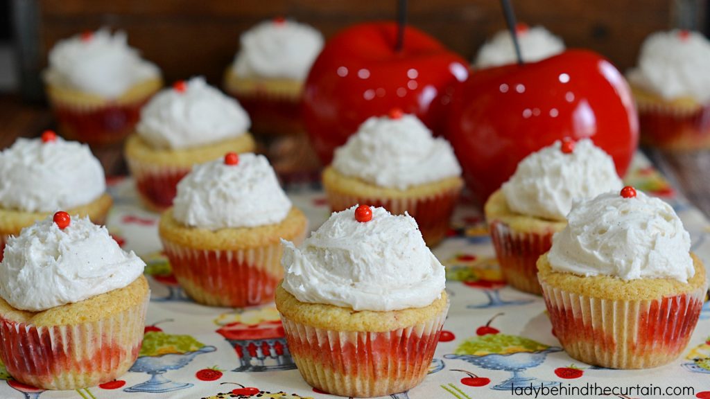 Cherry Cobbler Cupcakes, Summer Barbecue Cupcakes, Cherry Pie, Cherries, Spring Cupcakes, Valentines Day Cupcakes