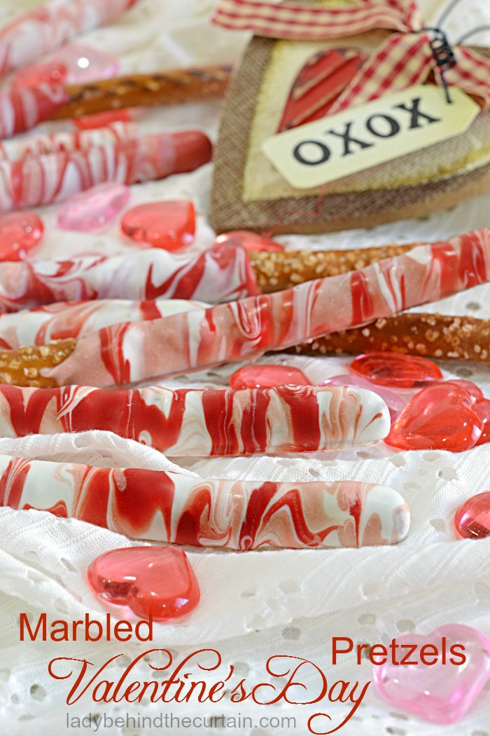 Marbled Valentine's Day Pretzels| decorated pretzels, valentine's day pretzels, marble pretzels, valentine's day dessert