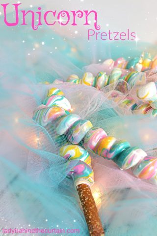 Unicorn Pretzels | unicorn birthday party, little girls birthday party dessert, decorated pretzels, unicorn party favor